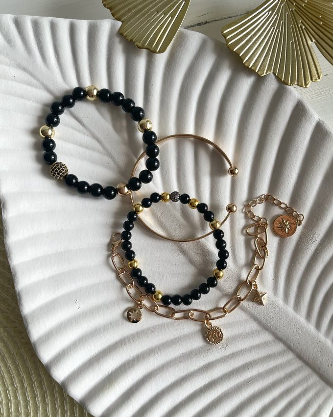 Apyrankės, apyrankių komplektas, aukso papuošalai, perlų papuošalai