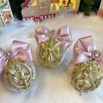 rozines spalvos ranku darbo eglutes zaisliukai