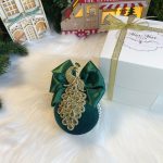 ranku darbo eglutes zaisliukai