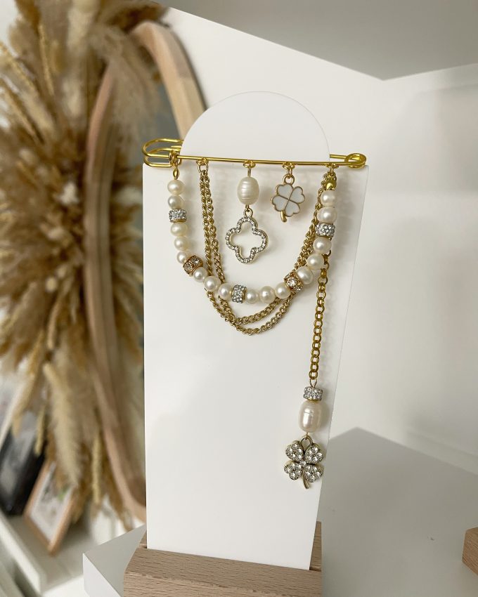 perlų sagė, auksinė sagė, balta sagė